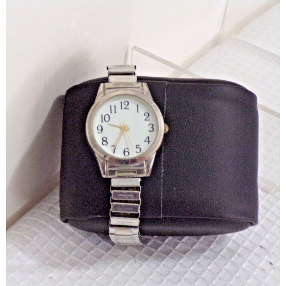 Accutime Women's Wrist Watch 6336-07 Silver 1" Face 8" Stretch Band New Battery